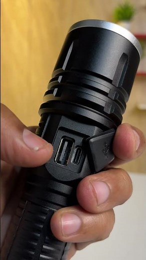 JPT ZOOMING TORCH MATEL BODY 1 km long range