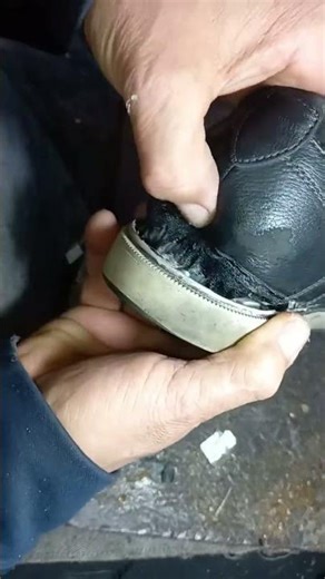 How to join both surfaces with PVC glue