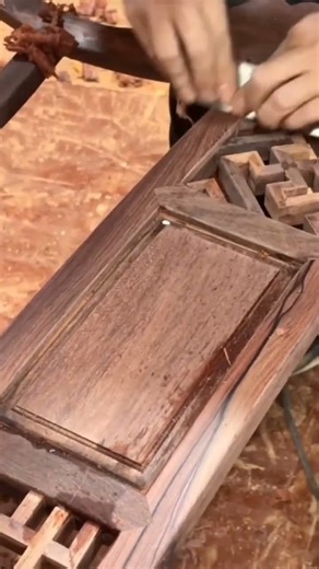 A simple method of scraping a wood surface using special equipment. #shorts