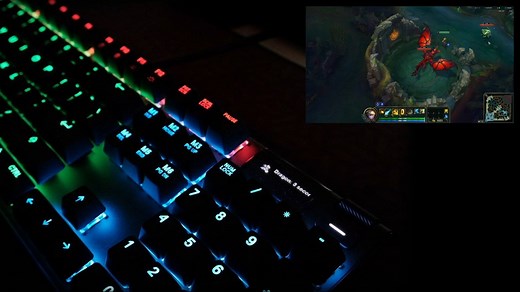 NEW: Dragon alert🐲👀 introducing GameSense integration for League of Legends: http://steelseri.es/x9q08 illumination effects, OLED screen info, and haptic feedback for in-game events - all through your SteelSeries gear😮 | SteelSeries