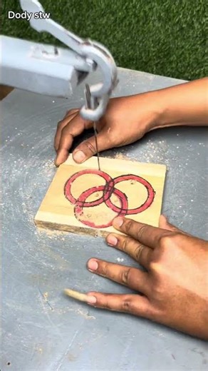 Scroll saw skills✅ #tutorial #woodworking #tipsntricks #diy #woodscraft #shortvideo #tips