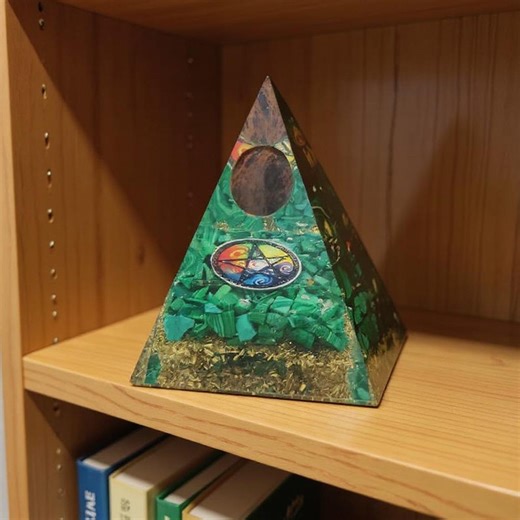Buy Green Orgone Pyramid With Pentagram & Crystal Chips | Energy Generator | Protection and Grounding | Handmade Spiritual Healing Decor Online in India - Etsy