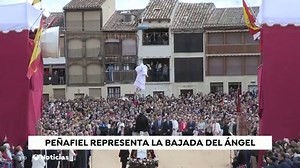 La 'Bajada del Ángel' de Peñafiel pone fin a la Semana Santa