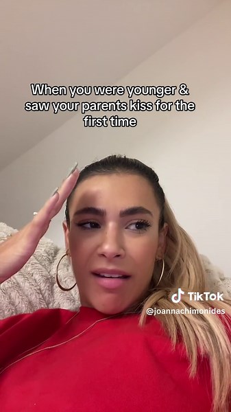 Awkward Moments: Parents' First Kiss Reaction