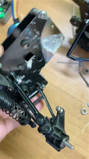 New diy project Nikko bison f10 with brushless engine and new alluminum rear chassis.