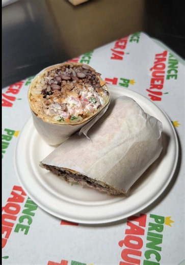 STEAK BURRITO 🌯 📍111 Anderson St, Hackensack, NJ, 07601 📍 960 Main St, Paterson, NJ, 07503 #PRINCETAQUERIA #hackensack #paterson #halal #njfoodies