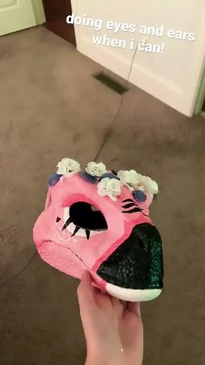 making my first dino mask!
