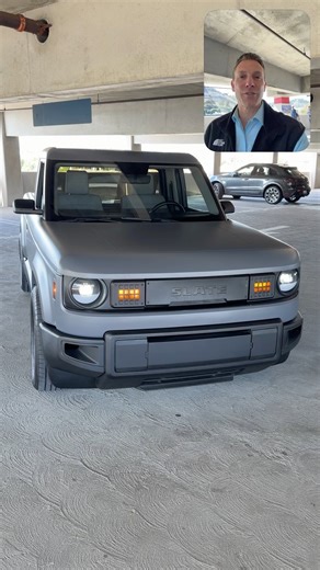 This new EV cuts costs by removing the center screen. Smart move or dealbreaker? @slateauto expects pricing to start in the mid 20s with deliveries planned for 2026. | Rich DeMuro