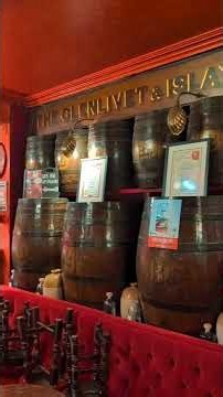 This is the best pub in Edinburgh.