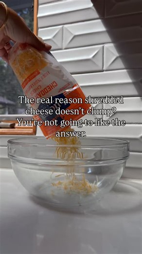 The dirty truth about shredded cheese👋 That “snow dust” on your bag? Not cheese! It’s wood pulp and mold inhibitors. 🤢 ⚠️ Worst offenders: Kraft, Great Value, Sargento, & Trader Joe’s. What to do instead: Grab a block with just milk, enzymes, salt — shred it yourself in 60 seconds. Melts better, tastes better, and no fillers. Still hungry? Or tossing the bag? Tell me below!! | It’s Nicole Jaques