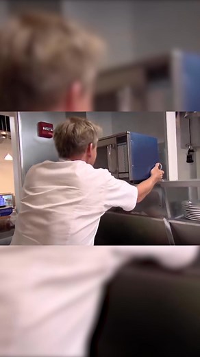 gordon ramsay throws chef mike out the window #shorts | Gordon Nightmares