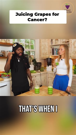 Juicing grapes vs. eating them whole? If you have diabetes, this is vital info about fiber & blood sugar! #YahkiAwakened #HealthTips #DiabetesAwareness #FruitFacts #GrapeBenefits