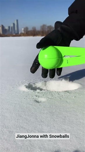 Winter fun #snowballs #It's snowing#snow #snowball #getyoursnow #nomoresnow