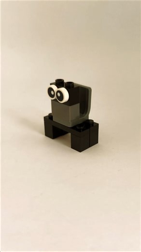 🐿️ A 6-Year-Old Built This LEGO Squirrel with Only 11 Pieces!