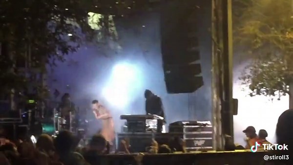 Untrust Us - Crystal Castles Live Performance