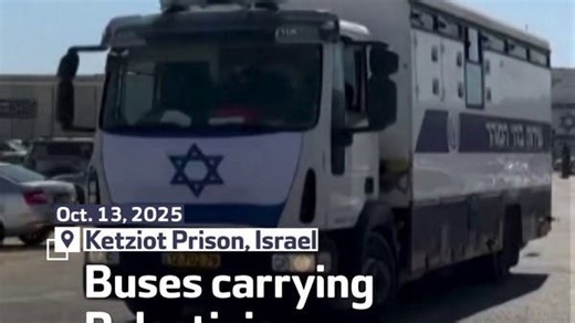 Buses carrying Palestinian Prisoners Exit Israeli Prison