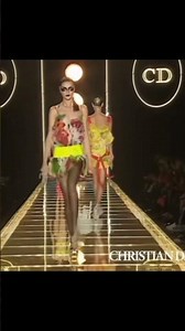 Maria Carla for Christian Dior Spring/Summer 2002 #funk #remix #fashion #reelsviralシfb #models #dior