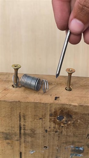 A tip for spring installation No pain, just perfect fit #SpringHack #EasyAssembly #QuickTip | Creative Tips