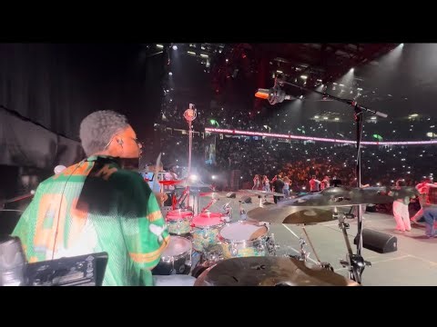 (DRUM POV) - HOT AFRICAN PRAISE MEDLEY LIVE @ FESTIVAL OF PRAISE | WAREHOUSE WORSHIP | IRON BREAKER