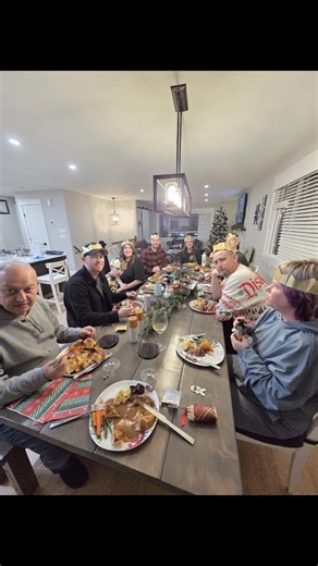 Christmas #2 was Horseradish crusted prime rib with mashed potatoes, roasted potatoes, garlicky green beans, maple glazed carrots, drunken mushrooms and yorkshire pudding. Round 3 is tonight which is Italian food Lots of fun 😁 | Louise Seelig Adrian