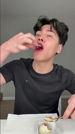 EAT BALUT WITH ME IN ONE MINUTE 🥚🐣😋 #shorts