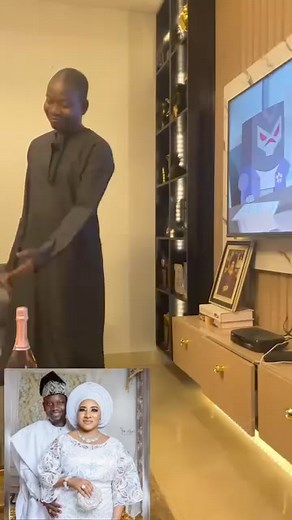 PART 1 Afeez Owo surprise his wife Mide Martins on her birthday 💃💃💃 Happy birthday to you Mide Martins💖🩷🎂🎉🎊🍨🍟💋🍴🍸🍸🍾🍾🍾 | FAES Entertainment Show