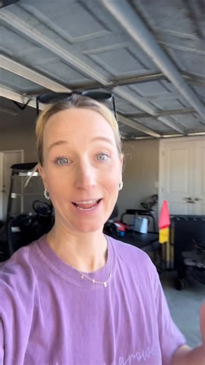 Part 3️⃣ coming tomorrow This is 100000% supported by research and I swear IT WORKS. It’s based on the premise that if you give your kids short periods of undivided attention, then they will not have to work for your attention in other ways (usually bad!) Attention seeking can take on many forms and a lot of times our kids get attention for negative things (hitting, not listening, etc). If your child gets attention for negative things often, then that can begin to be the attention they seek. I’v