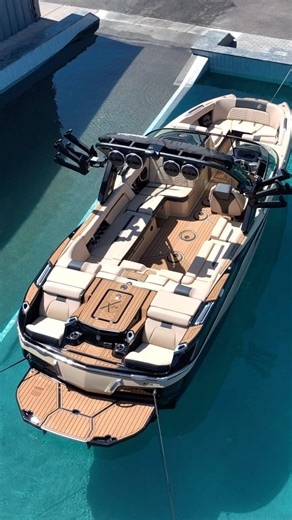 Wolf Watersports | 2024 MasterCraft X24—Power meets precision. 🏄‍♀️ Loaded with premium features, including the Z8 Tower, Premium Audio, CoolFeel Upholstery,... | Instagram