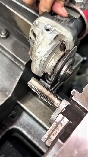 Torno e Fresadora CNC: Usinagem em Detalhe