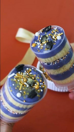 How to make Graduation Cake Push Pops 🎓✨ #bake #graduation #cakedecorating #cake ︱FOLIAY™
