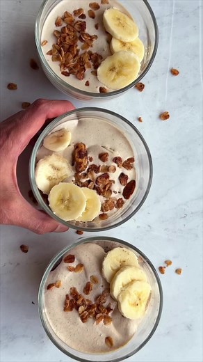 🍌Naturally sweetened Banana Chia Pudding. The Best Banana Chia Pudding you will ever make, and it takes just 5 minutes! This healthy, naturally sweetened chia seed recipe is perfect for breakfast, snacking, or dessert. Plus, it's dairy-free, and gluten-free. You don't need to wait for the chia seeds to gel. Just refrigerate until chilled, and enjoy. #veganrecipes #chiapudding #chiaseeds #overnightoats #oatmeal #veganbreakfast #healthybreakfast | Cooking for Peanuts