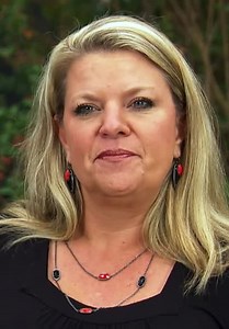 Tiny House Hunters S04:E17 - Going Tiny in West Virginia