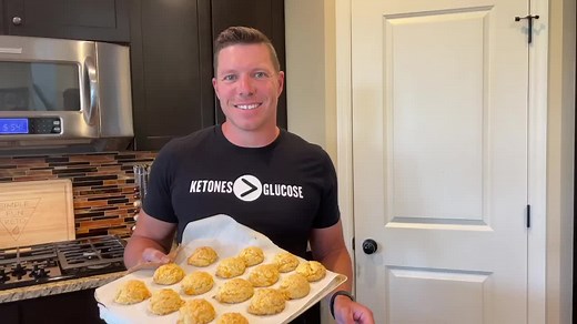 11K views · 454 reactions | These Keto Cheddar Dinner Biscuits are delicious and super simple to make, they taste just like the biscuits from Red Lobster and they're KETO! You have to give them a try! Recipe: https://www.simplefunketo.com/blog/cheddarbiscuits | The Keto Dad | Facebook