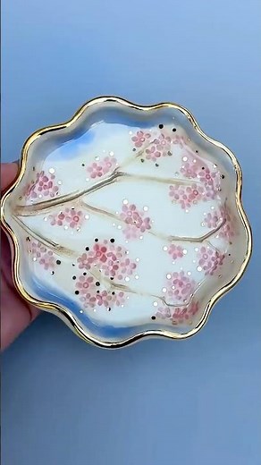 How to apply real gold to ceramics and pottery #vuvuceramics #artprocess