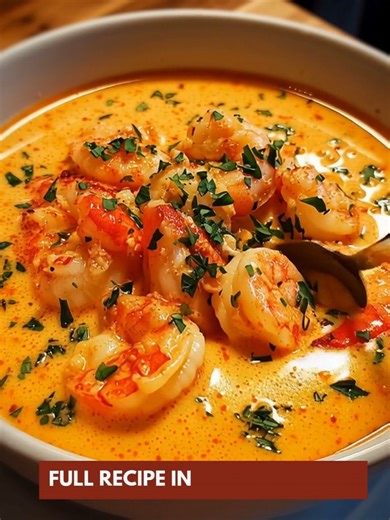 Creamy Shrimp & Lobster Bisque 🦞🍤 Velvety, rich, and indulgent — the best restaurant-style seafood soup at home! 📝 Ingredients : 1 lb large shrimp, peeled and deveined 1 lobster tail, cooked and chopped 3 tbsp unsalted butter 1 tbsp olive oil 1 small onion, finely diced 2 garlic cloves, minced 2 tbsp tomato paste ½ tsp paprika ½ tsp Old Bay seasoning ¼ tsp cayenne pepper (optional) 2 cups seafood stock 1 cup heavy cream ½ cup half-and-half Salt & black pepper, to taste 2 tbsp fresh parsley, f