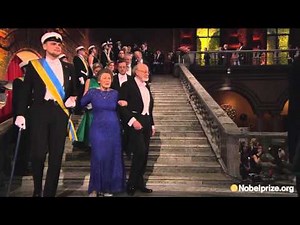 The guests arrive: Nobel Banquet 2015