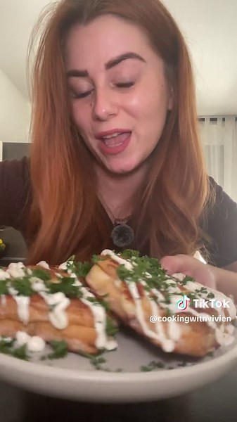 Schneller Toast mit Käse, Wurst & Ei: Der perfekte Snack!