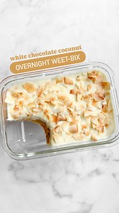 White Chocolate Coconut Overnight Weet-Bix 🥥 📌 Comment ‘RECIPE’ & I’ll send you the recipe 📌 PS. If you’d like to work with me on your nutrition & health goals… send me a DM or book a FREE discovery call with me [🔗link is in my bio] 🤗 ✨I use the protein powder [vanilla pancake batter] from @nakedharvestsupplements - you can use “JULZ15” at the checkout to get a discount ✨ - - - - - - #whitechocolate #whitechocolateovernightweetbix #coconutovernightweetbix #whitechocolatecoconutovernightweet