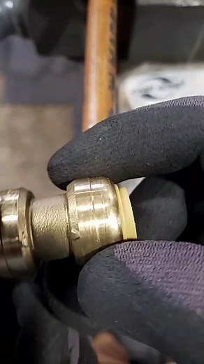 Shark bite fitting installation and removal. #dw0rtorial #tools #plumbing #diy