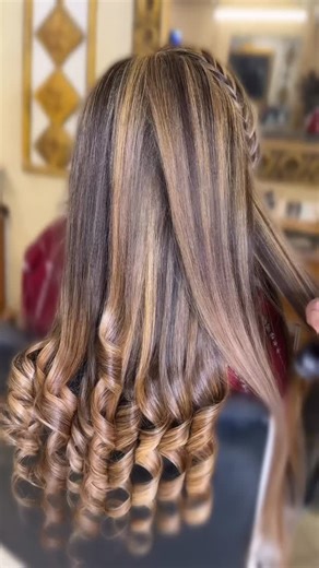 Anmol Mishal (Mua💄) on Instagram: "@anmols_makeupstudio"