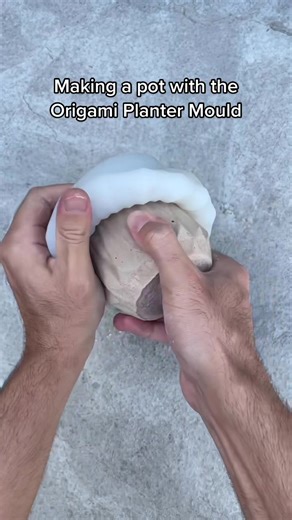 DIY Concrete Pot Using Silicone Planter Mould