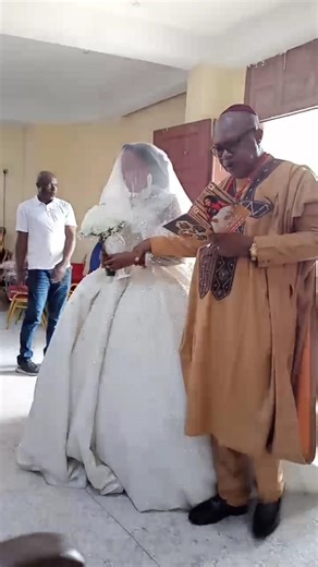 Here comes the bride💍🤗 I was brought in by my dad❤️ #Being Mrs Godwin 🥰 #wedding