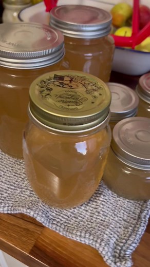 Homemade Pear Jelly Recipe for Southern Cooking Enthusiasts