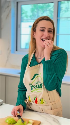 Chef Soul AbouZahr on Instagram: "Juicy, sweet, mildly tangy, and perfectly crisp when ripe! USA Green Anjou Pears were made for savoury pairings. Their smooth texture holds up to heat. USA pears, halloumi, and chicken skewers, finished with orange blossom thyme butter, honey, & a balsamic glaze. Light, nourishing, & pear-fectly versatile! @usapears.me #usapears #anjoupears"