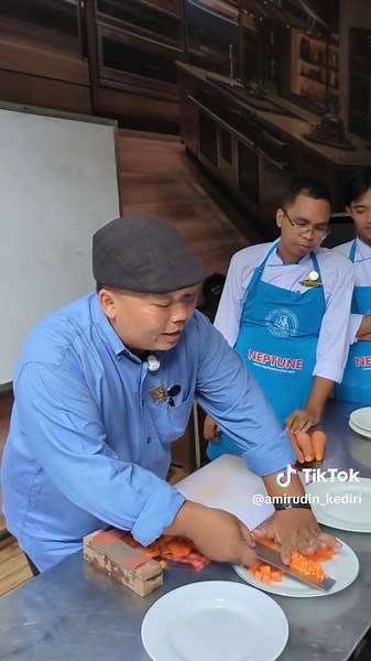 Belajar Potong Sayuran untuk Memasak Lebih Baik