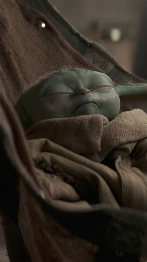 眠るグローグーを見つめるマンドー🥹💚｜マンダロリアン シーズン2｜Star Wars(スター・ウォーズ) #shorts