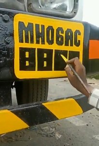 475K views · 2.3K shares | The internet is going gaga over this simple, yet "masterful" sign-painting technique. Credit : https://rb.gy/xy3wzr | m-Indicator | Facebook