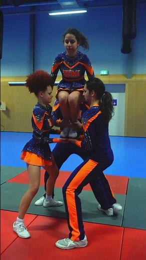 🔥 Basic stunt progression at UM Maastricht University Cheerleading 🔥