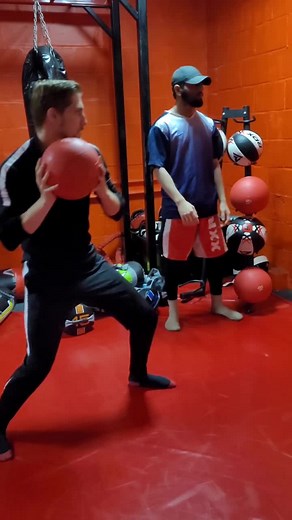 always looking to improve. Working with the slam ball tonight 🥊 #boxing #boxer #training