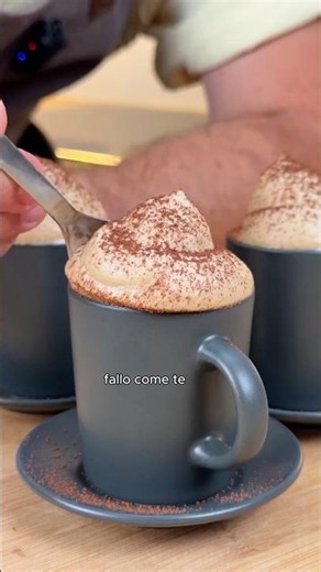 CAFE-STYLE WHIPPED COFFEE (you only need an empty bottle) #cream #coffee #bar #recipe
